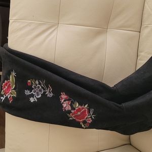 NWOT Stretchy Knee High Embroidery Boots